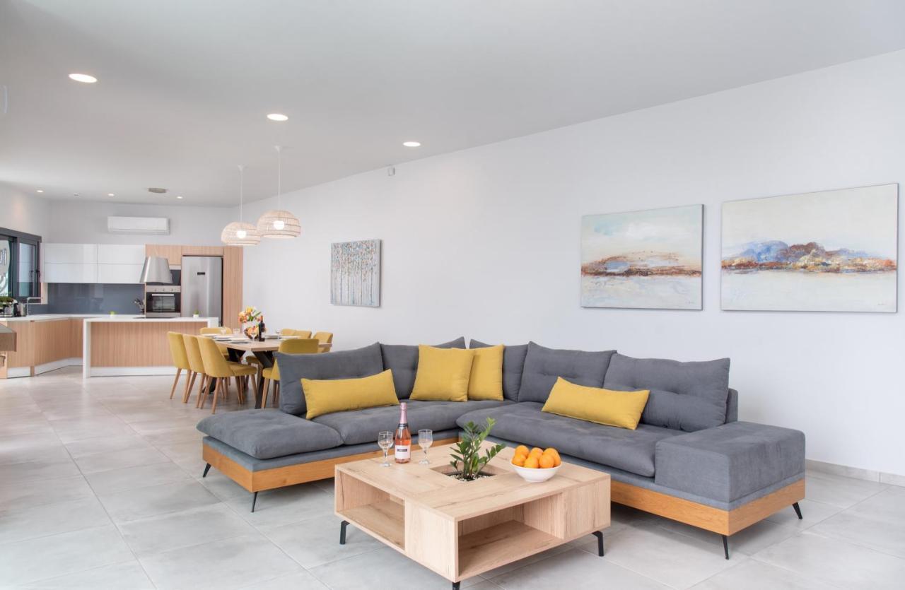 Villa Zaneti By Posarellivillas Agia Marina  ภายนอก รูปภาพ